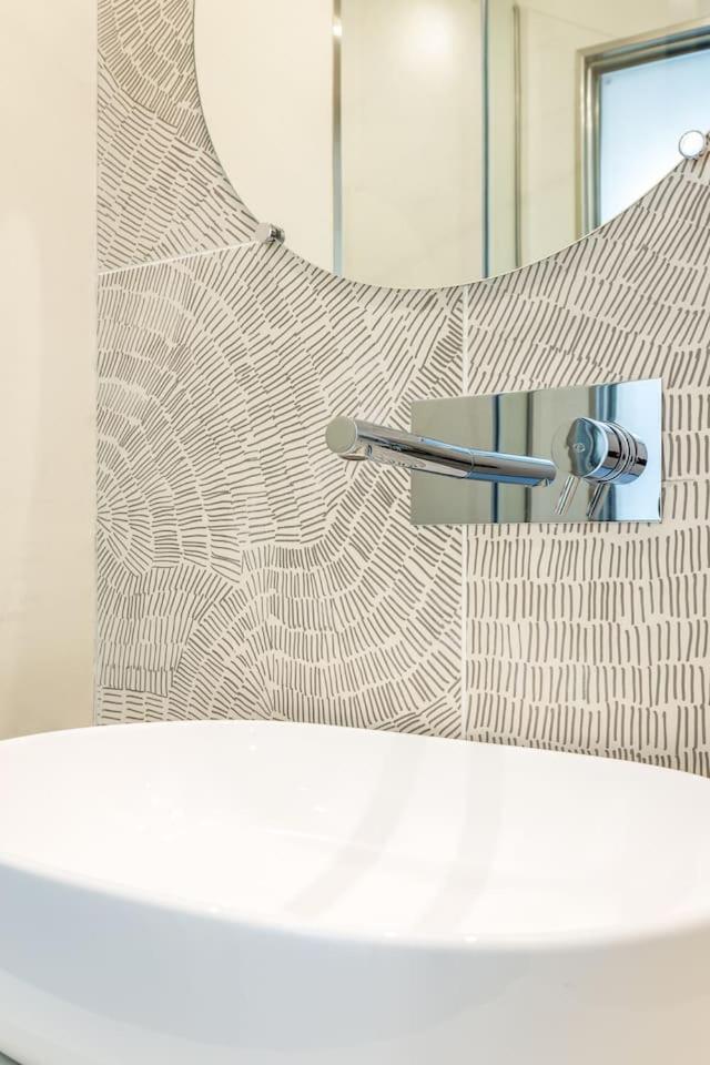 Syntagma Modern New Flat, Large Balcony With View Apartment Athens Ngoại thất bức ảnh